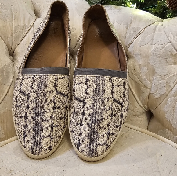 Frye Shoes - Frye loafers